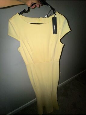 Vince Camuto Pale Yellow Midi Sheath Dress